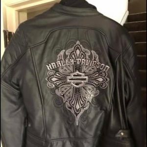 Ladies Harley Davidson XL leather jacket.